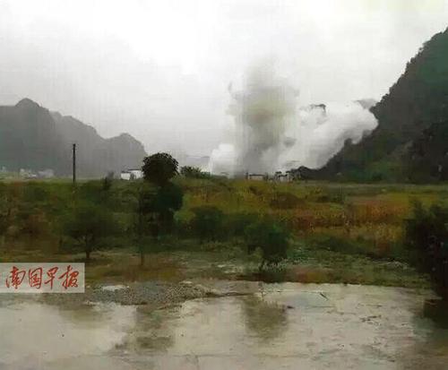 高清：村民炒制土炸藥引發巨大爆炸 造成5人死亡