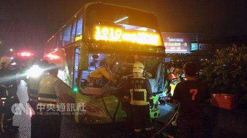 臺灣一客運司機駕駛中暈倒7名乘客5人受傷