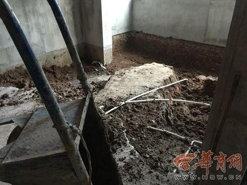 小區一樓住戶為建復式向下挖 物業:不要緊可以挖